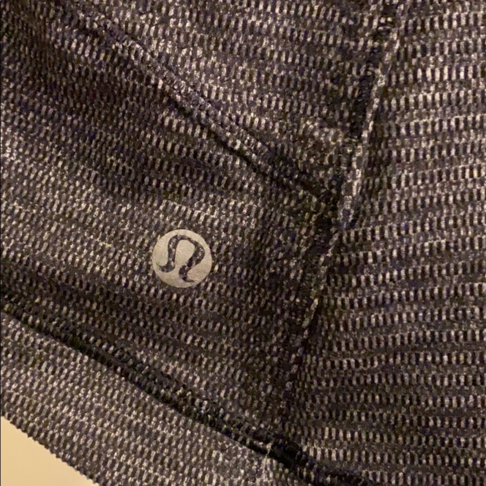 Lululemon Forme Jacket II *Textured - Picture 10 of 15